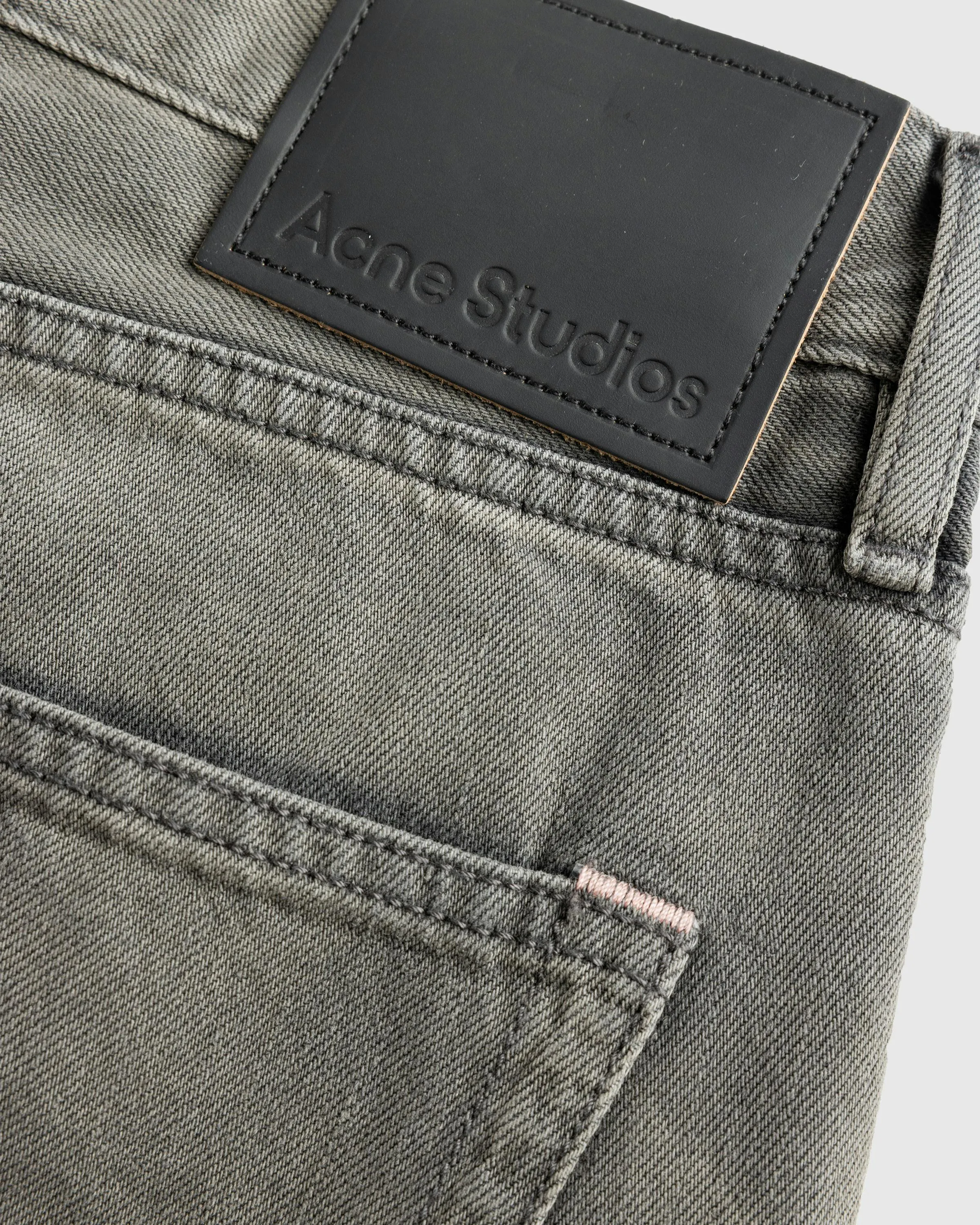 Acne Studios – Loose Fit Jeans 1981M Anthracite Grey | Highsnobiety Shop