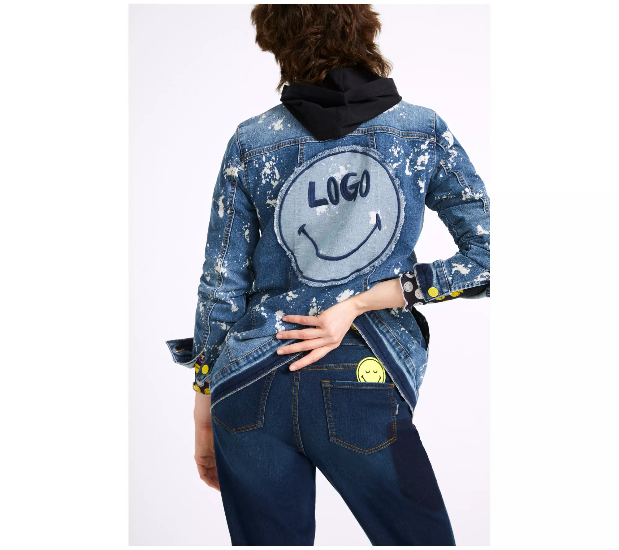 LOGO by Lori Goldstein x Smiley World Special Edition Petite Jeans
